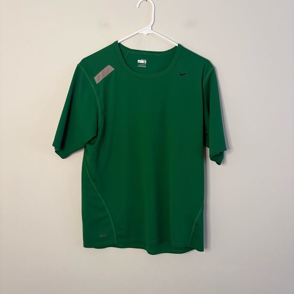 Nike Fit Dry Men’s Medium Green Short Sleeve Running Shirt Workout
